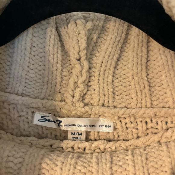 Cowel neck sweater - Picture 2 of 4